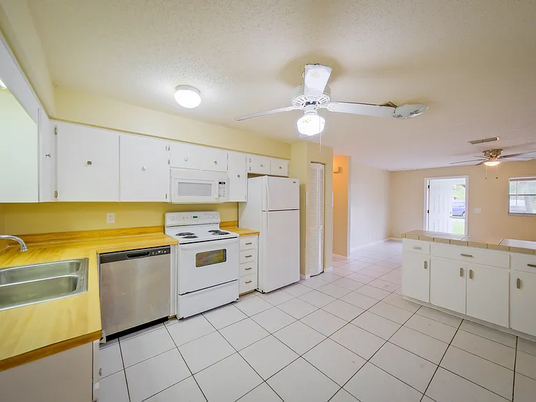 179 Hurwood Ave — Photo 15