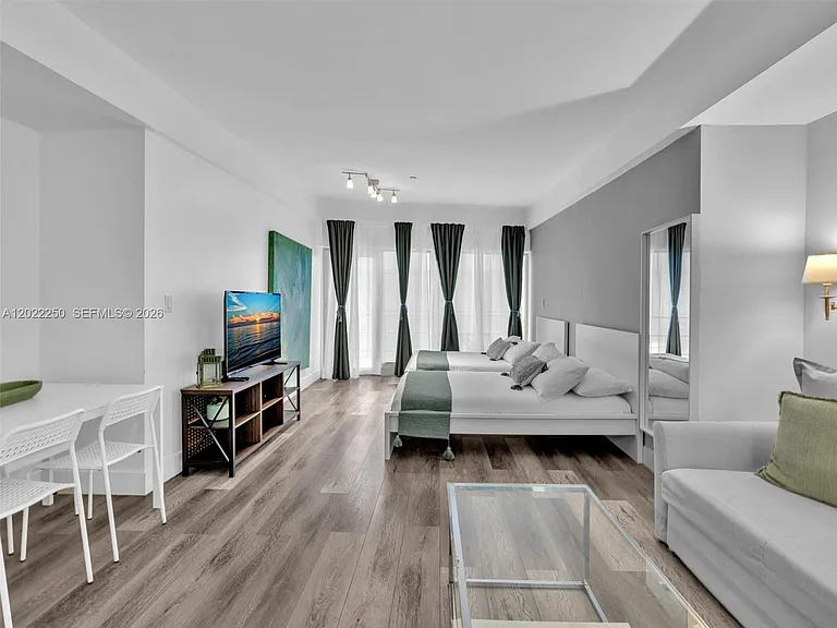 1052 Ocean Dr #C203 — Photo 18
