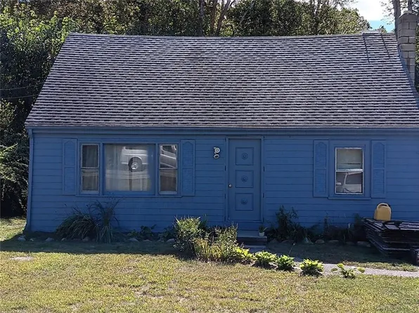 1646 Putnam Pike, Glocester, RI 02814