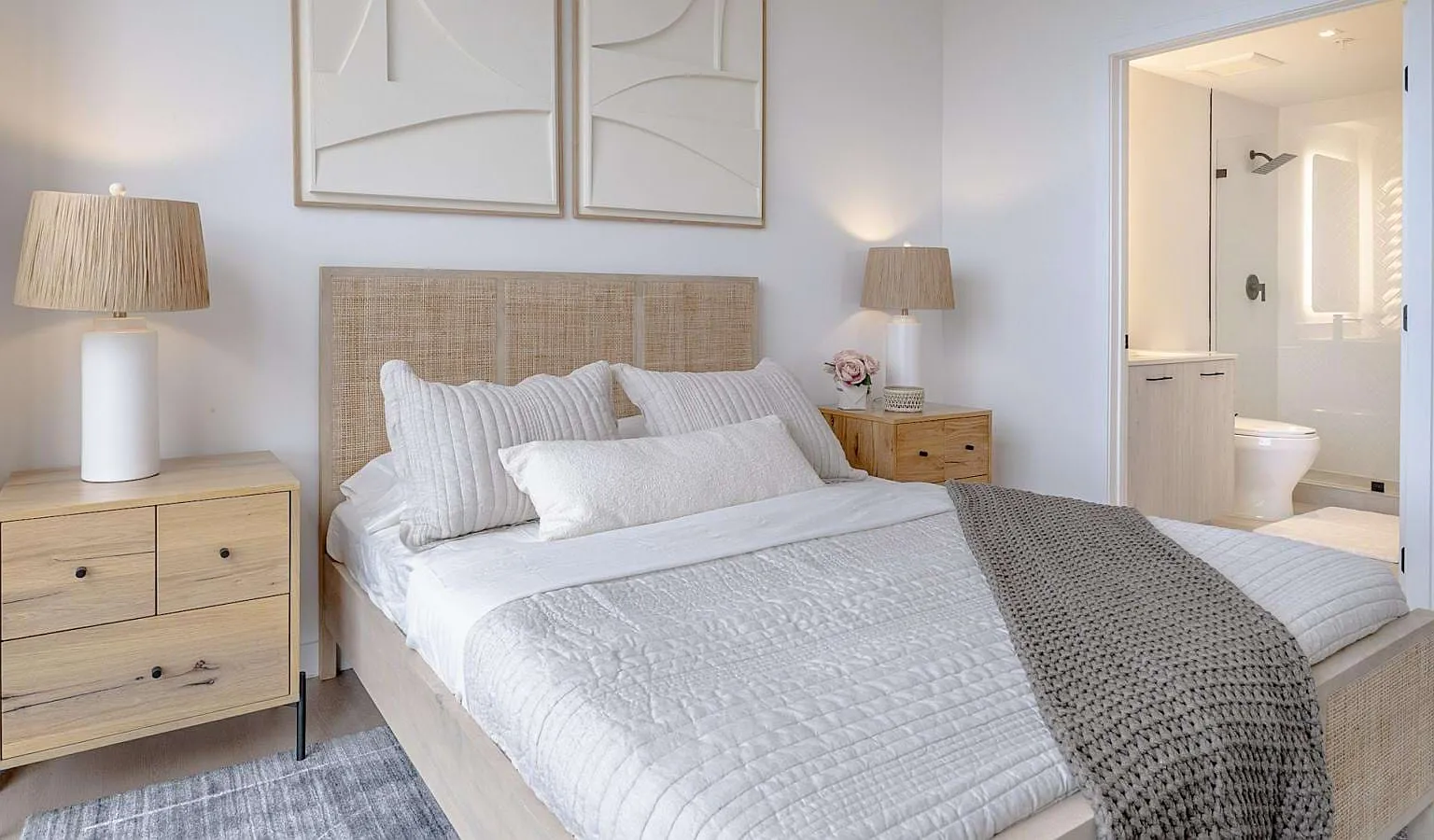 1 bed, 537 sqft, $2,733 — Photo 2