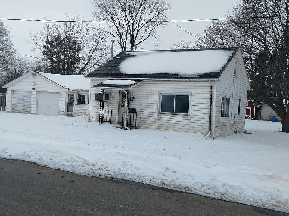 2nd image of 606 1st St