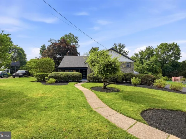 1919 Cobden Rd, Glenside, PA 19038