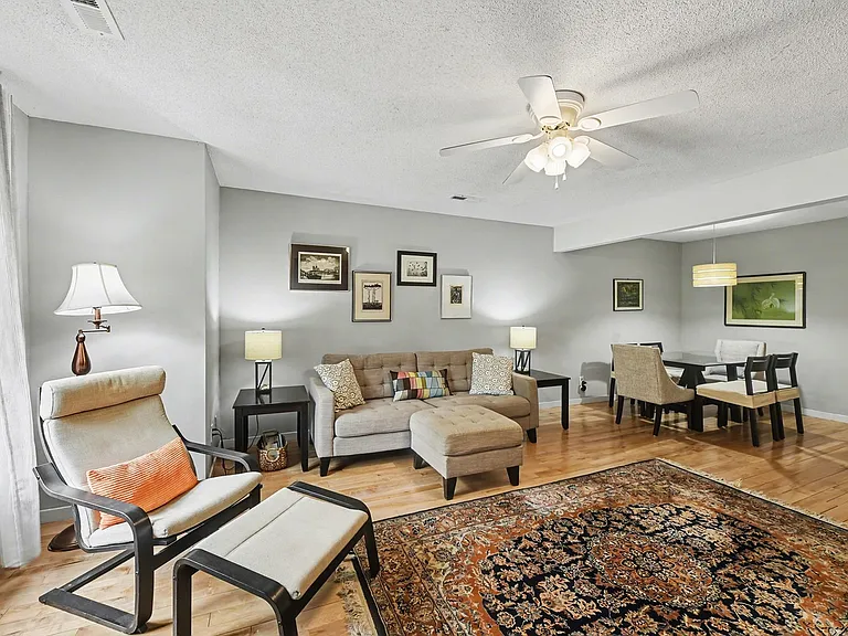 Living/dining area