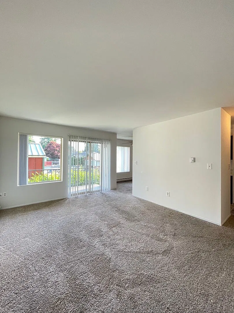 Heather Apartments — Photo 3