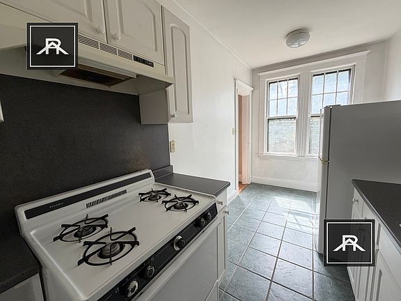 2nd image of 26 Sidlaw Rd #14