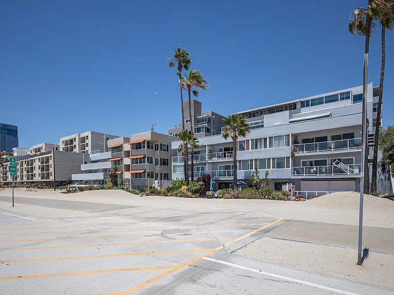 1200 E Ocean Blvd #57 — Photo 27