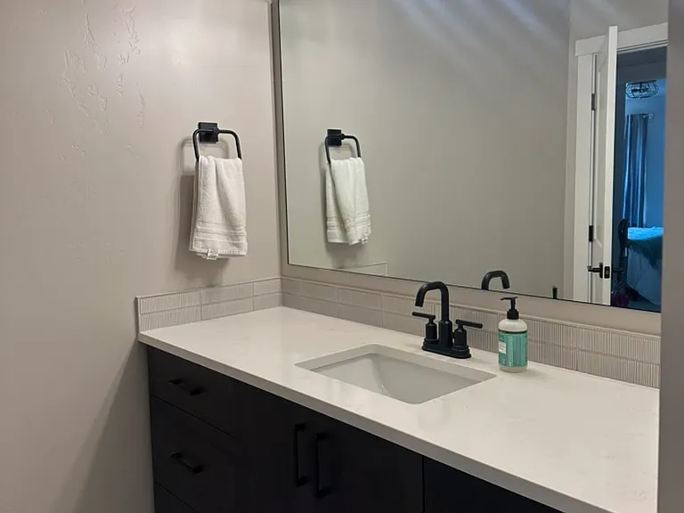 10190 W Shields Ave — Photo 6