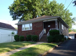 2085 Barnett St, Rahway, NJ