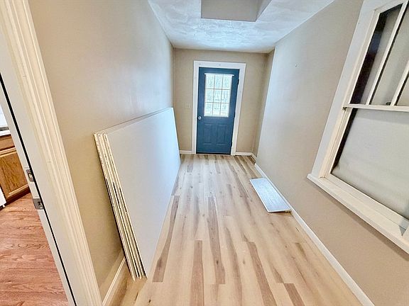 3rd image of 28 Edgeworth St #2