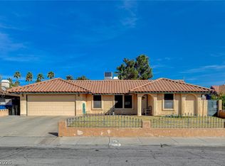 2215 Heavenly View Dr, Henderson, NV 89014