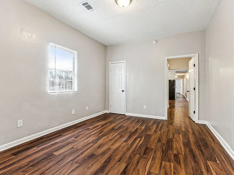 2562 N Galvez St — Photo 13