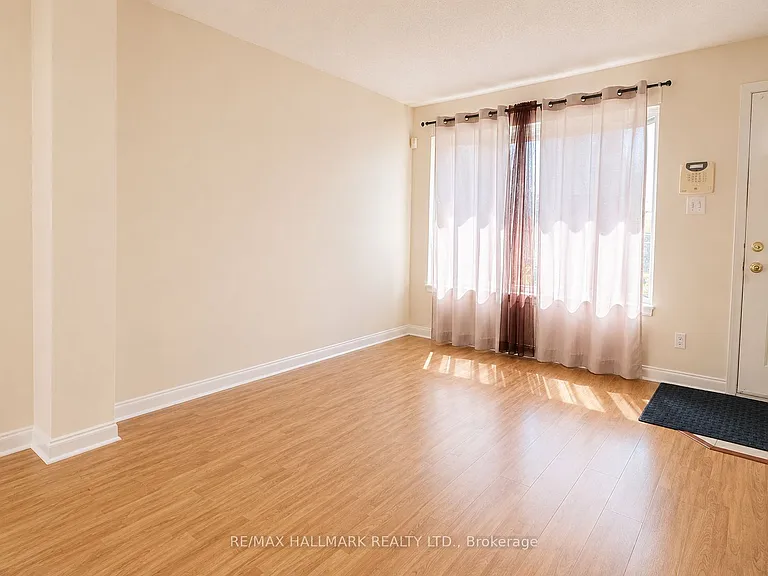 740 Kennedy Rd #31 — Photo 3