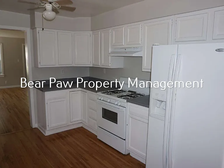 960 Loveland St #B — Photo 7