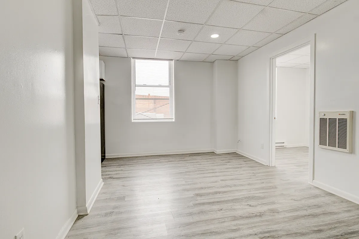 Building Photo - 430 N Central Ave