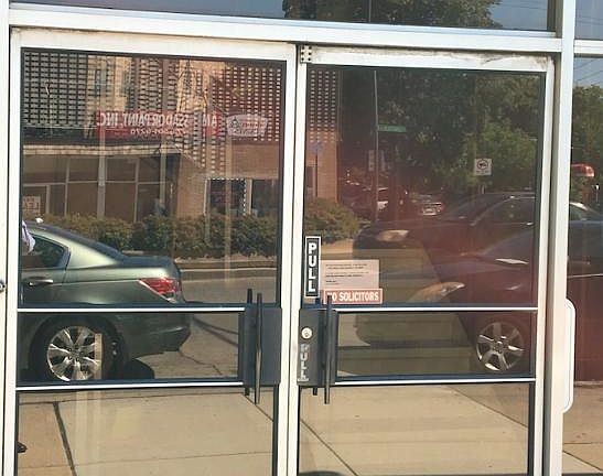 2nd image of 5757 N Lincoln Ave Ste 19