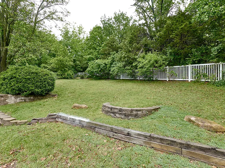 6001 La Chateau Ct — Photo 26