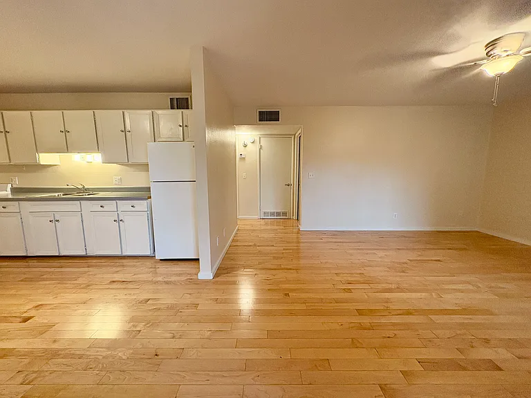 L6 — Photo 24