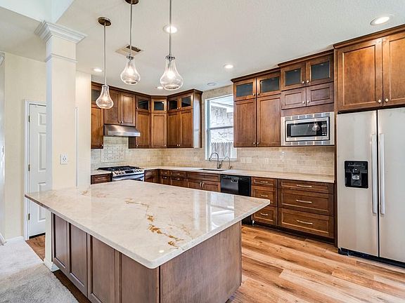 5th image of 102 Trailridge Dr