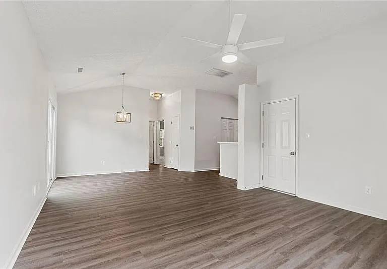 1243 Morning Side Dr — Photo 4