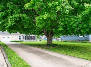 152 Brookview Rd, East Peoria, IL 61611