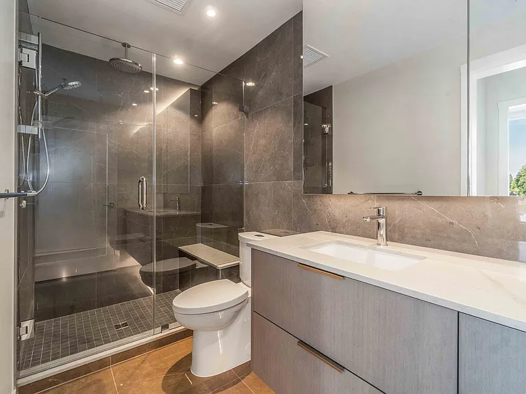 128 W 15th St #D260 — Photo 14