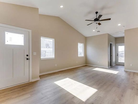 3rd image of 3647 N Starlight St
