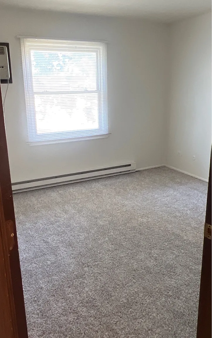 Grand Ave. - 1011 - 11 — Photo 3