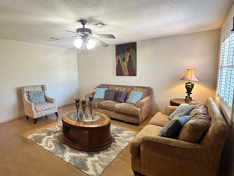 2783 W 29th Ln — Photo 4
