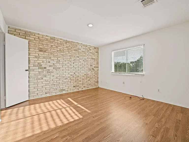 6463 Cambridge Glen Ln — Photo 14