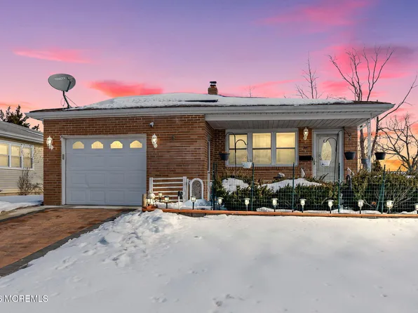 2 Liberta Drive, Toms River, NJ 08757