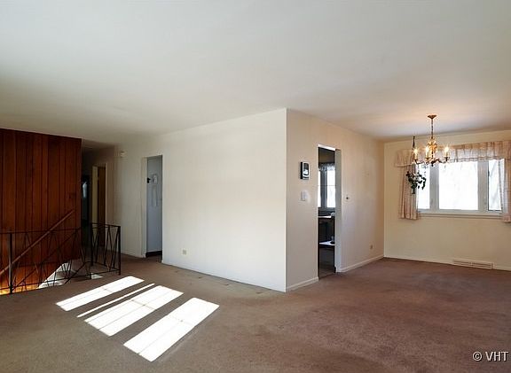 3rd image of 1034 E Patten Dr