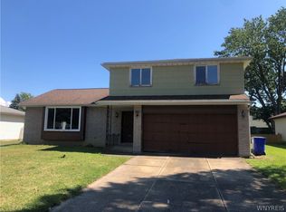 185 Heritage Farm Rd, Buffalo, NY 14218