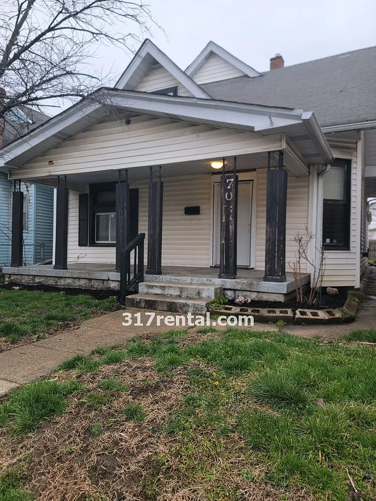 708 Weghorst St photo 1