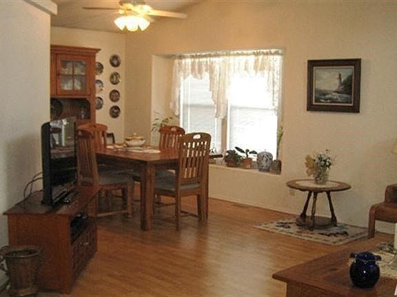 4th image of 4122 W Point Ln #136