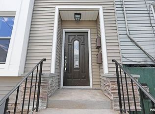 190 Mill St, Paterson, NJ 07501