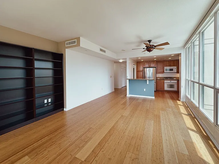 555 Front St #602 — Photo 5