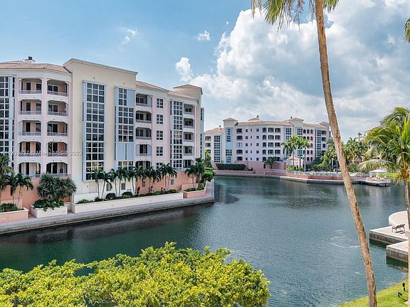 5th image of 713 Crandon Blvd APT 304