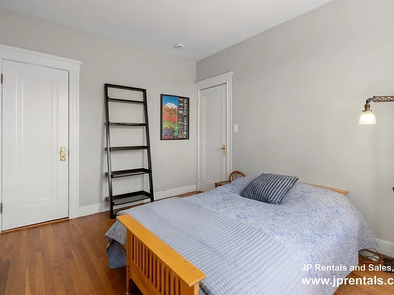 335 S Huntington Ave #12 — Photo 17