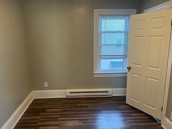 5th image of 83 Belmont St #1