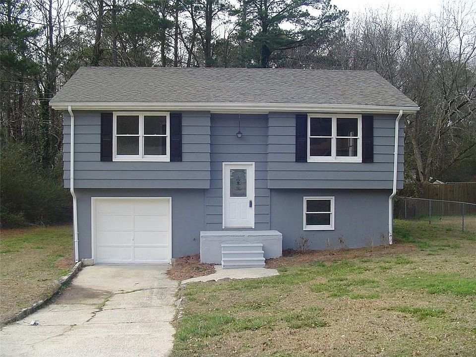 1st image of 835 White Oak Ct