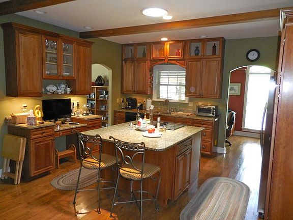 3rd image of 3815 Mary Frances Dr