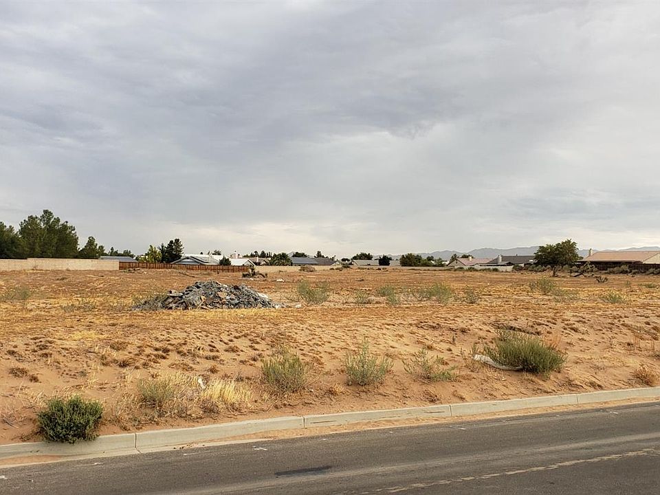 2nd image of Desert Breeze Ln