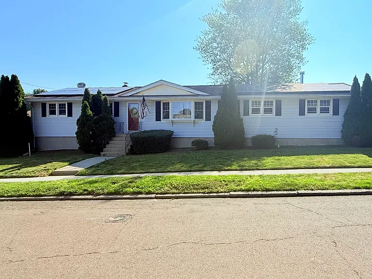 30 San Pedro Ave — Photo 6