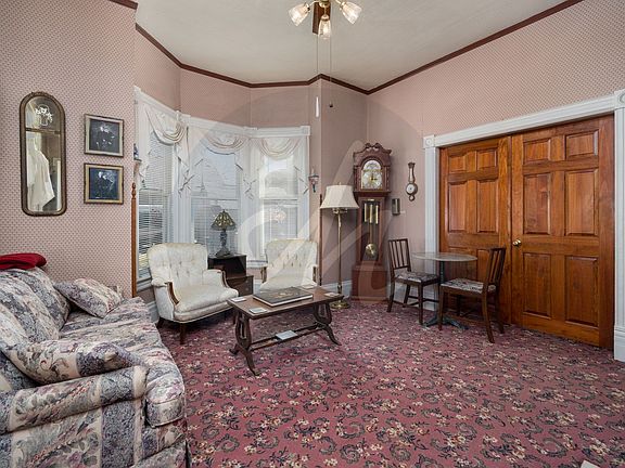 5th image of 1111 W Pikes Peak Ave #1