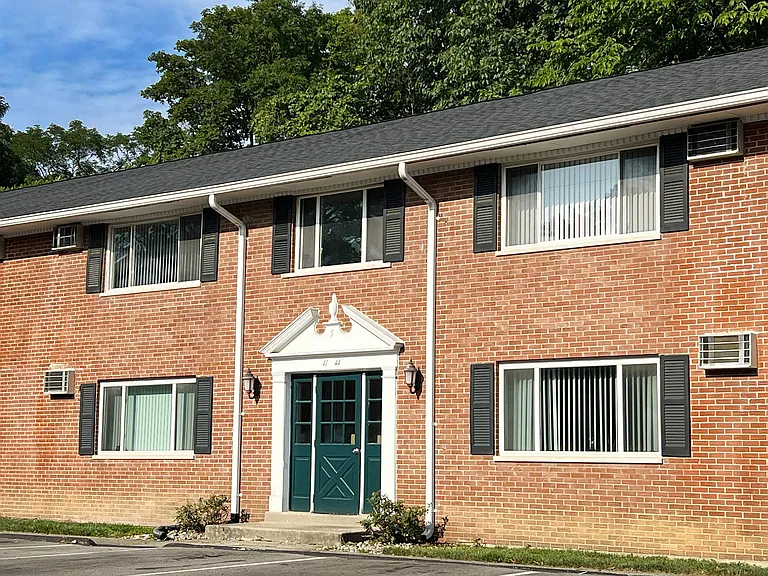 Sharondale Woods Apartments — Photo 76