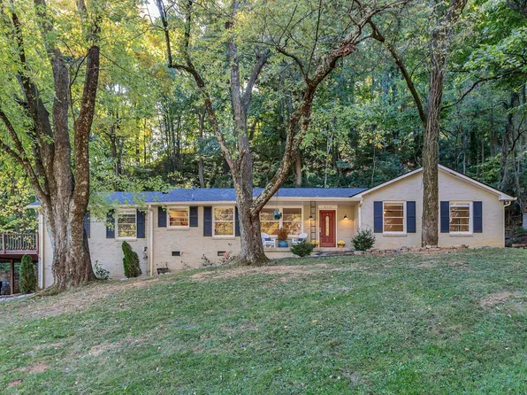825 Highland Park Ct, Nashville, TN 37205
