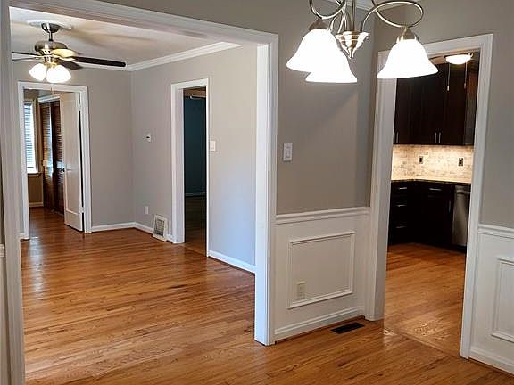 5th image of 10107 Saint Katherine Ln