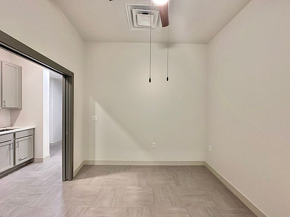 5th image of 230 S Broadway Ave #1B-1BA-447SQFT