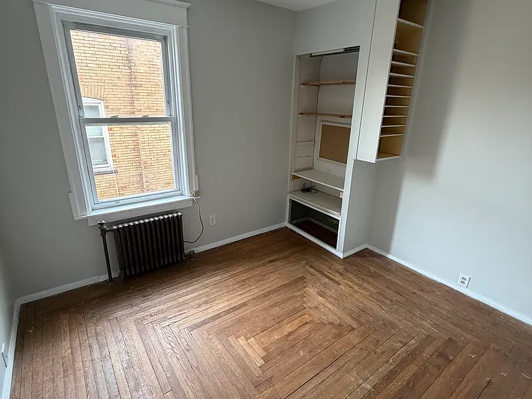 418 N 22nd St — Photo 12