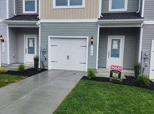 120 Paddington St #120, Falling Waters, WV 25419